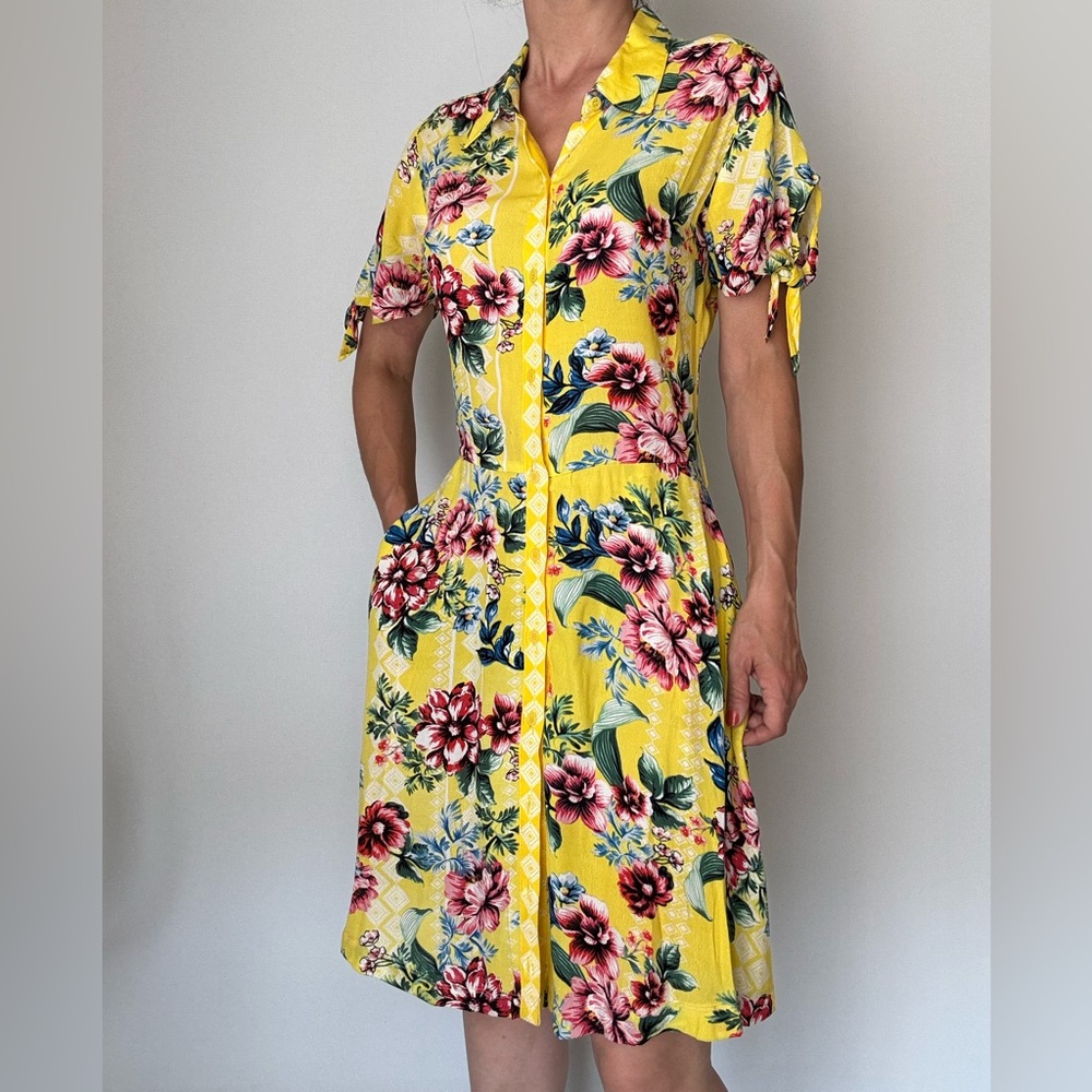 Vintage Hawaiian Floral Yellow Button Front Dress Size 6